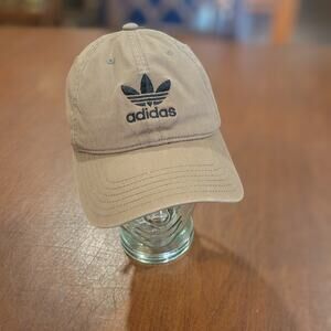 Adidas Cap Hat Trefoil Logo Relaxed 100 % Cotton Strap Back Khaki